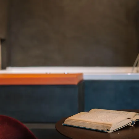 Artemisia Domus - Centro Storico بيت ضيافة 4*