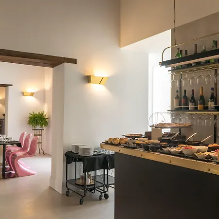 Artemisia Domus - Centro Storico بيت ضيافة نابولي