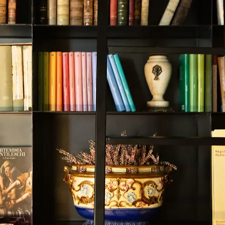 Artemisia Domus - Centro Storico 4* نابولي