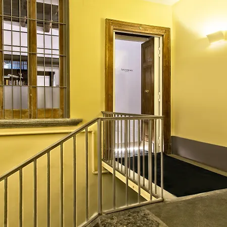 Artemisia Domus - Centro Storico 4*