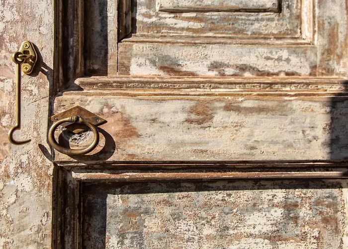 Artemisia Domus - Centro Storico 4*