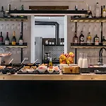 Artemisia Domus - Centro Storico 4*